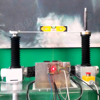 絲桿升降機兩臺聯(lián)動